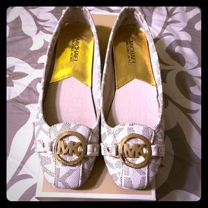 Brand new! MK Fulton Flats